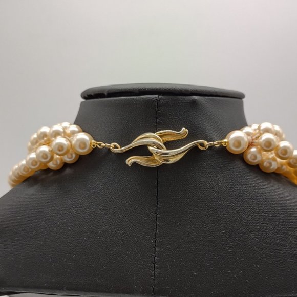 Vintage Multi Strand Pearl Necklace - Picture 3 of 4